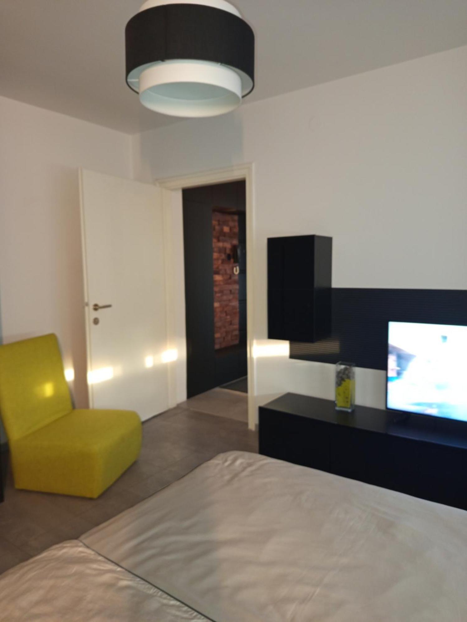 Aurora Apartman *